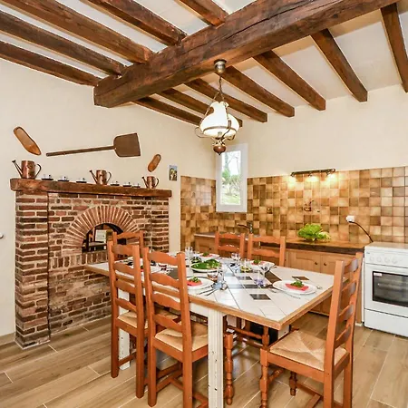Awesome Home In Rubigny * Rubigny