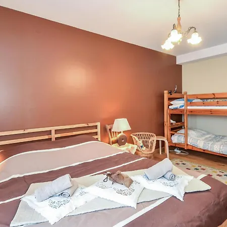 Awesome Home In Rubigny
